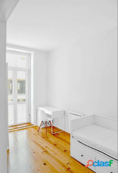 Se alquila habitaci\xc3\xb3n en una residencia en Bela