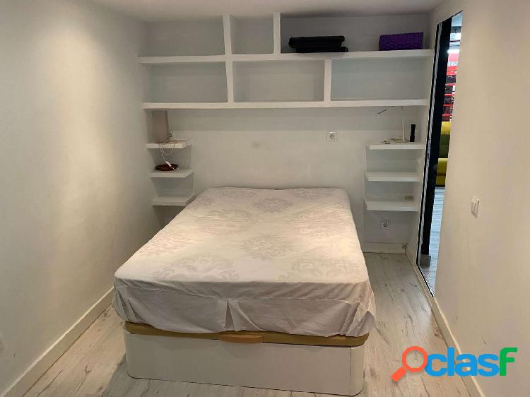 Se alquilan habitaciones en casa de 4 dormitorios en Madrid