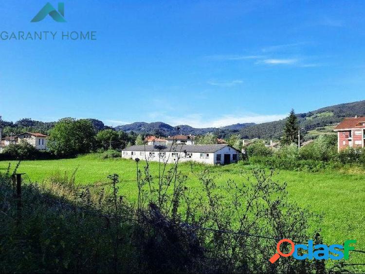 Se vende finca con nave en Ampuero