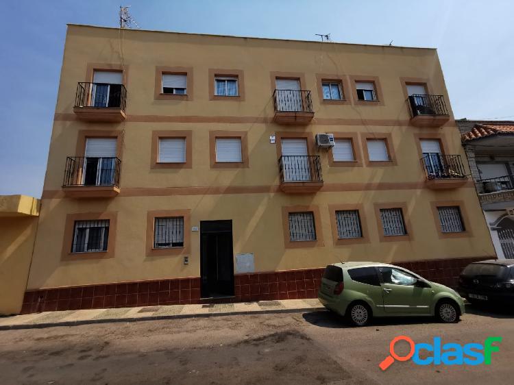 Se vende piso de dos dormitorios en La Gangosa