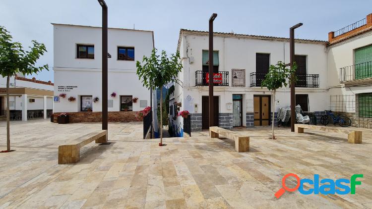 Se vende una casa tipo Hotel Rural en Laujar de Andarrax.