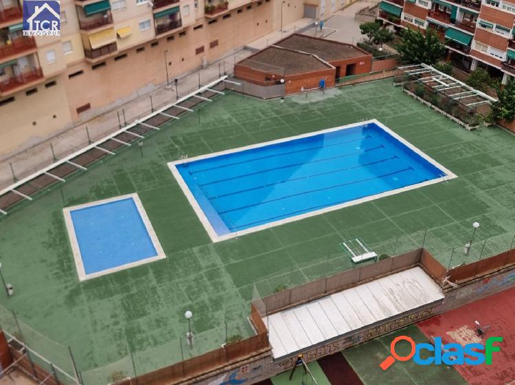 TCRinmogrup comercializa piso de 3h con piscina sabadell