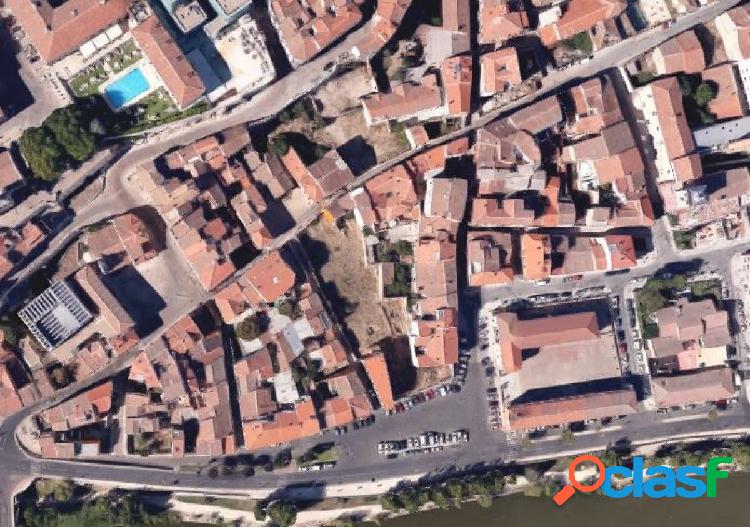 Urbis te ofrece un amplio solar en Barrio La Horta (Zamora)