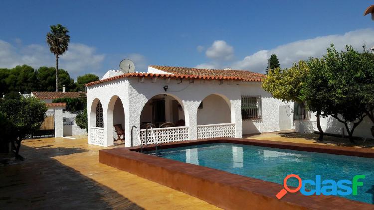 Villa con piscina privada