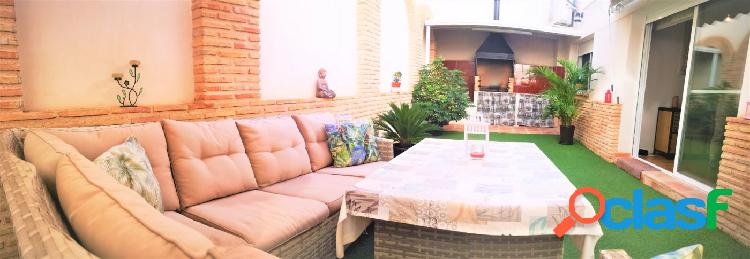 se vende bonita casa con terraza junto a Murcia Capital