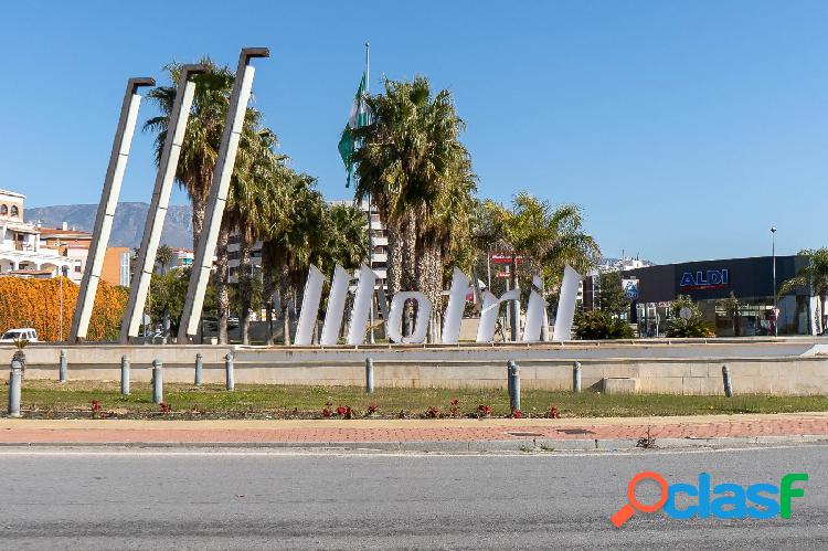 \xc2\xa1Vive en Motril con plaza de aparcamiento incluida!