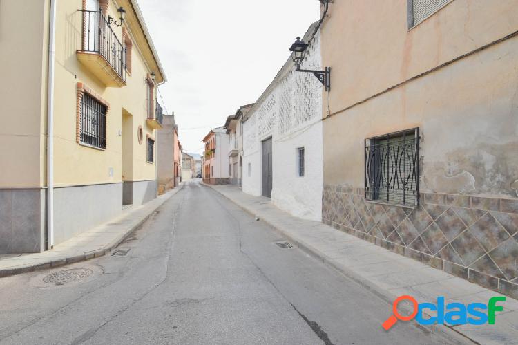 Ampl\xc3\xadsima casa en Alhend\xc3\xadn con multitud de