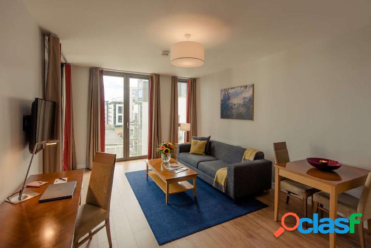 Apartamento con servicio de 1 habitaci\xc3\xb3n en alquiler