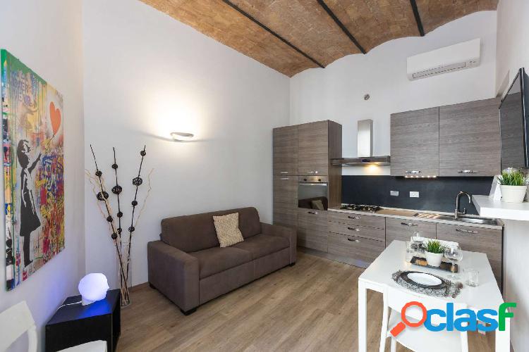 Apartamento de 2 habitaciones en alquiler en Ponte, Roma