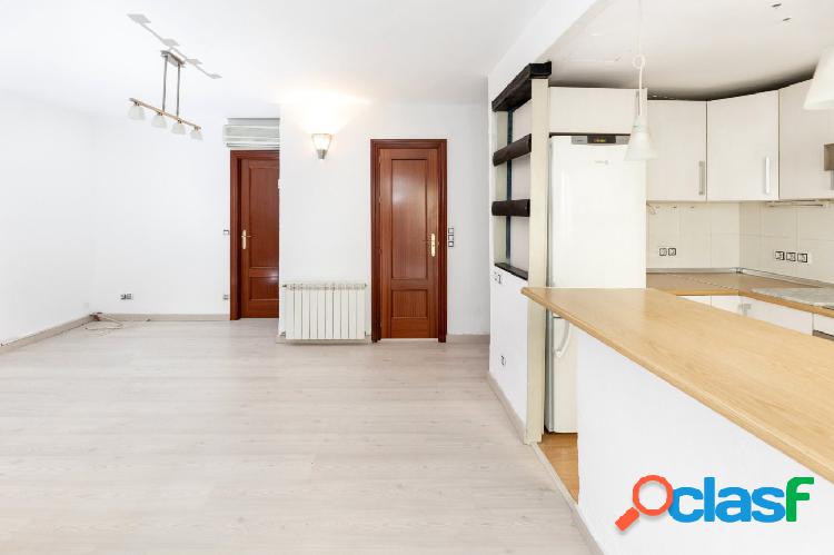 Apartamento reformado en Avenida de Madrid.