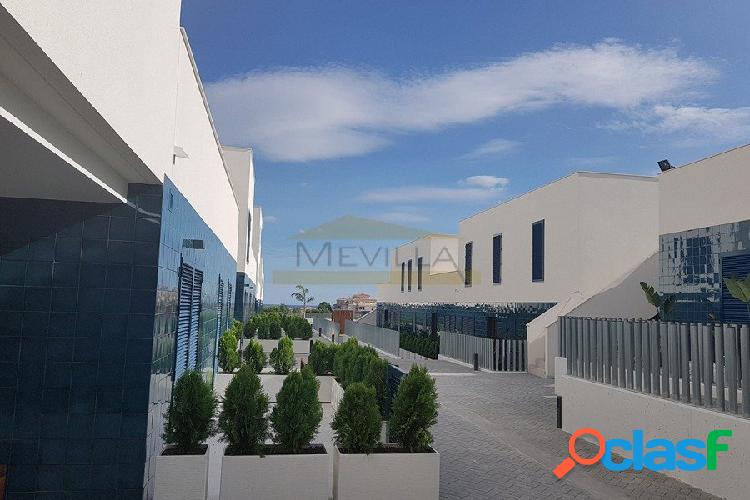 Apartamentos en venta en Playa Flamenca, Orihuela Costa.