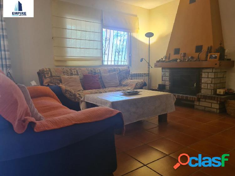 CHALET EN LA NUCIA