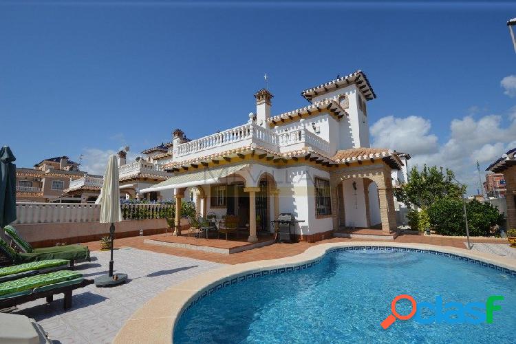 Chalet adosado a la venta en La Regia, Orihuela Costa,