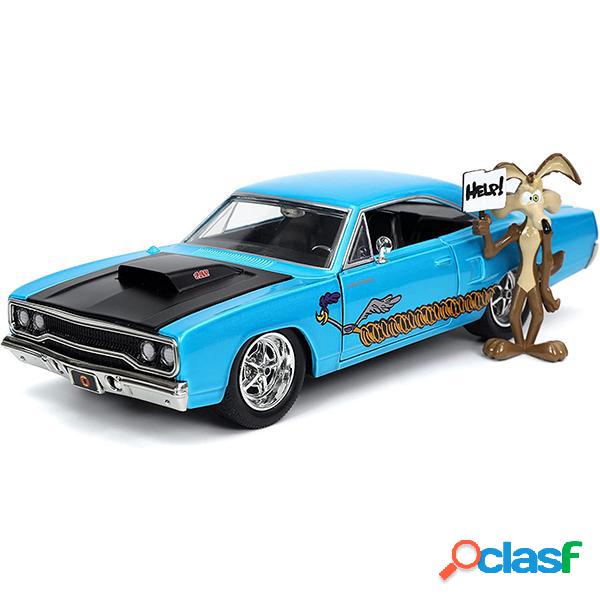Correcaminos Plymouth 1970 1:24 Con Figura Coyote