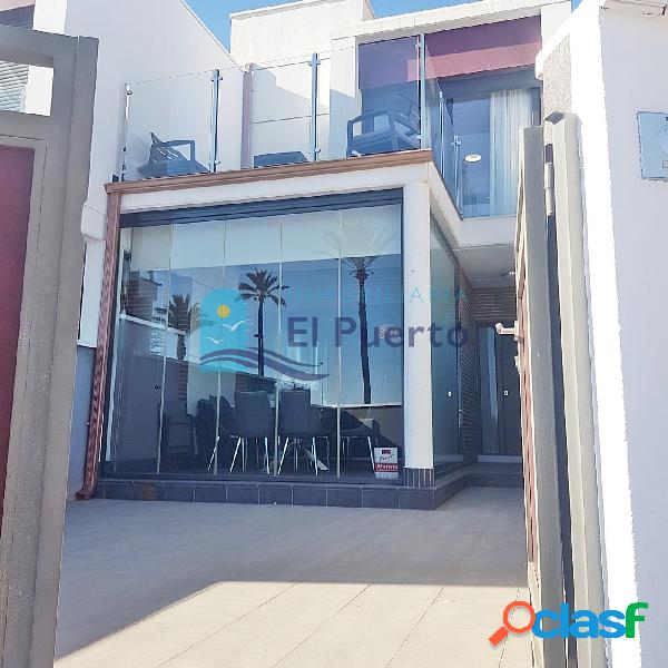 DUPLEX CON PISCINA PRIVADA Y VISTAZAS AL MAR - REF 1553