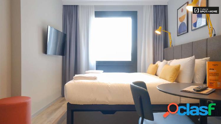 Elegante estudio en Frankfurt Gateway Gardens