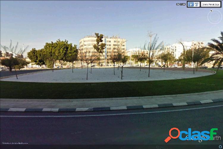 Local comercial y parking en venta Elche (Alicante)