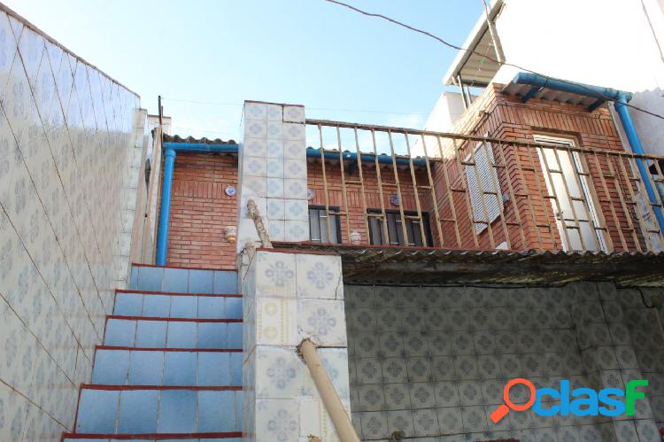 OPORTUNIDAD, CASA PARA REFORMAR EN SANTA ROSA (CORDOBA)