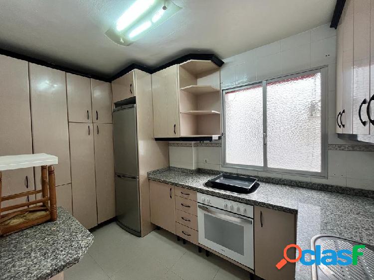 PISO REFORMADO DE 3 DORMITORIOS Y 1 BA\xc3\x91O EN ZONA