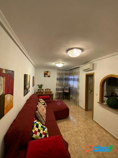 Se alquila un apartamento de 2 dormitorios en Torrevieja
