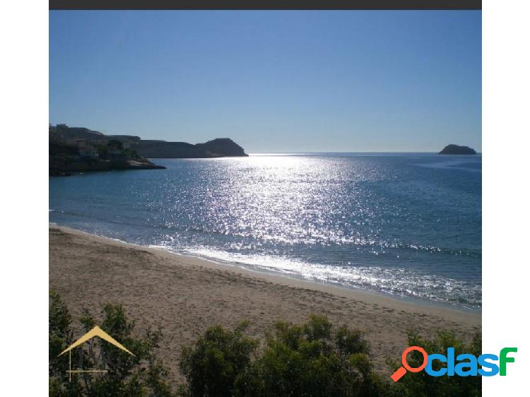 Solar para dos viviendas con vistas al mar