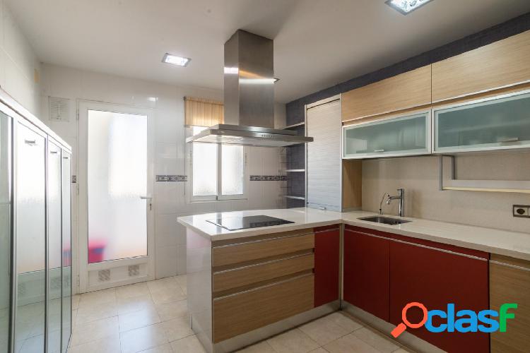 VENTA PISO CON VISTAS