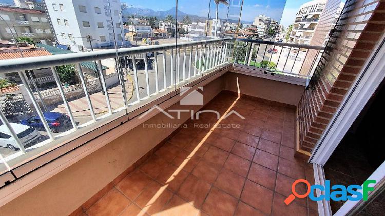 Apartamento situado en 4\xc2\xaa l\xc3\xadnea playa de