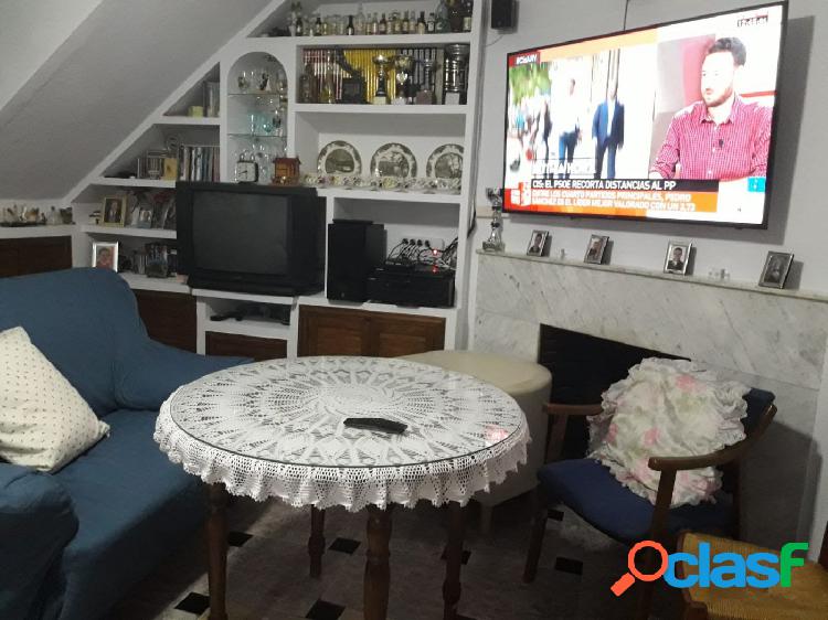 Casa adosada en venta en calle Solidaridad - Palmete