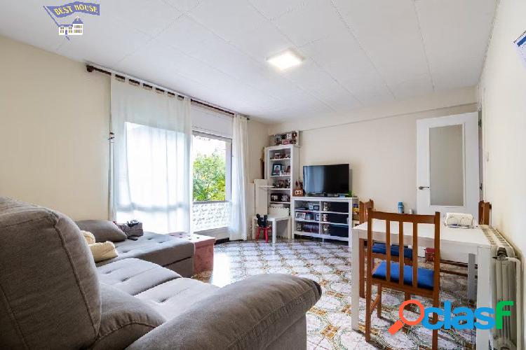 GRAN OPORTUNIDAD! PISO DE 4 HABITACIONES EN SABADELL ZONA