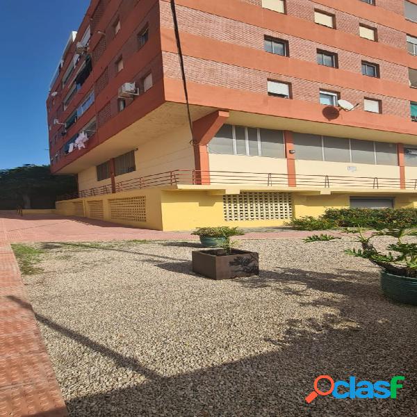 LOCAL COMERCIAL EN CAMINO DE CRUZ DE PIEDRA