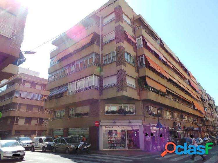 PISO EN VENTA EN ALICANTE CENTRO AL LADO DEL CORTE