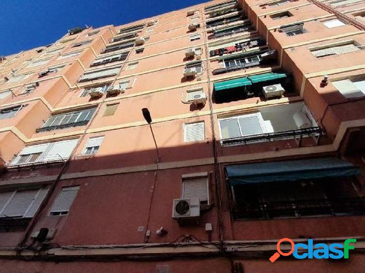 Piso de 3 dorm. en Val\xc3\xa8ncia, en C/ Villanueva de