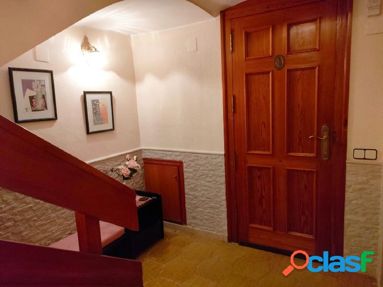 Primer piso en Casa independiente