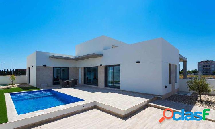 VILLA DE DISE\xc3\x91O MEDITERRANEO CERCA DE TODO