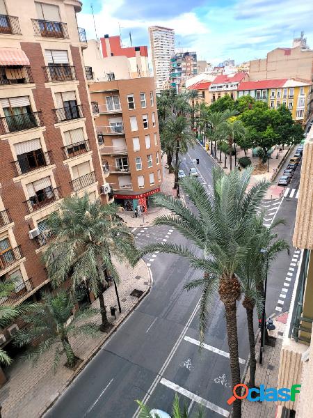 VIVIENDA Y GARAJE EN BENITO P\xc3\x89REZ GALD\xc3\x93S