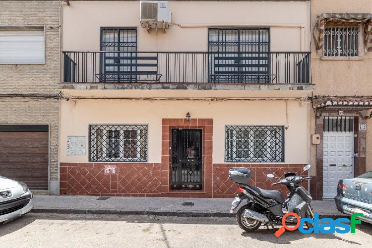 CASA EN ZAID\xc3\x8dN (ZONA AVENIDA D\xc3\x8dLAR)