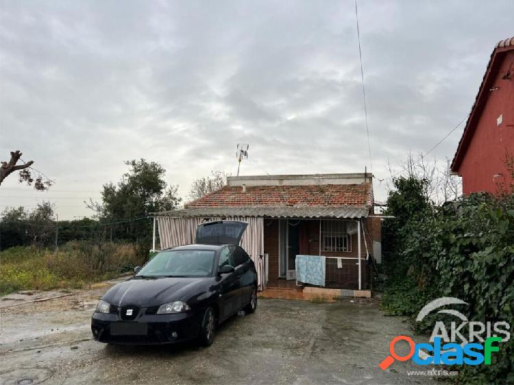 CHALET INDEPENDIENTE EN CARRANQUE PARA REFORMAR