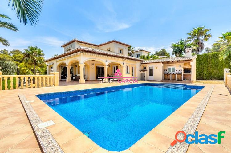 Elegante e impecable Villa en venta en Javea