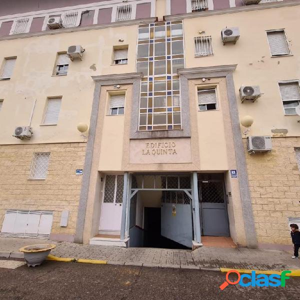 Garaje en Edificio La Quinta - La Algaba