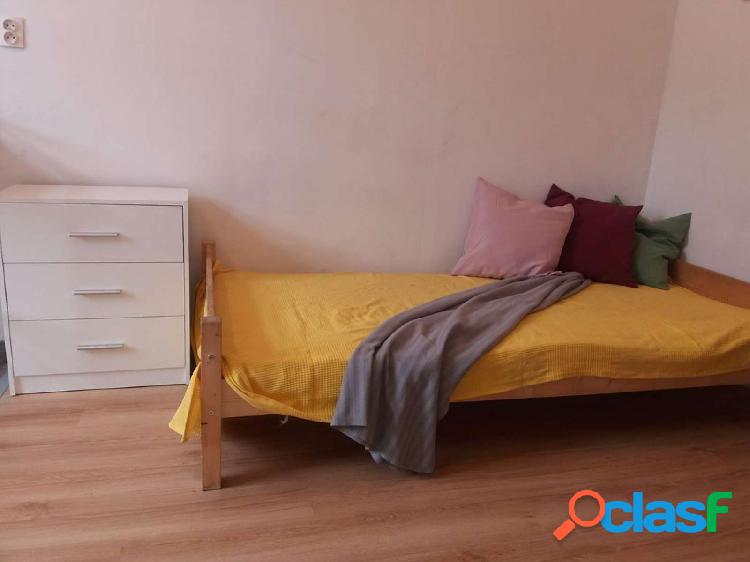 Habitaci\xc3\xb3n en alquiler en una residencia en Old
