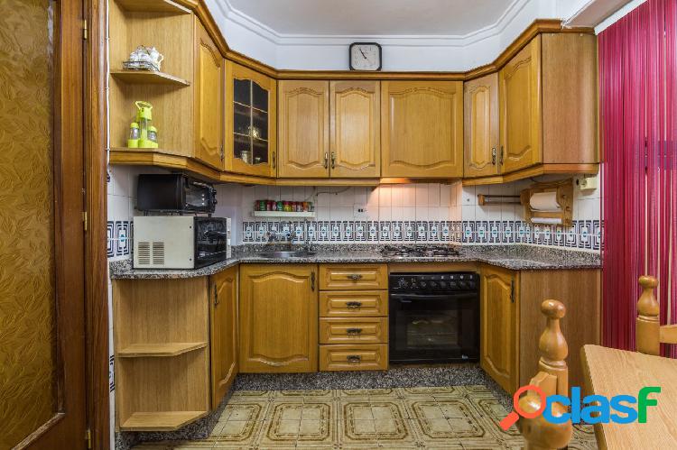JUNTO A AV. LIBERTAD VIVIENDA SUPERECON\xc3\x93MICA CON