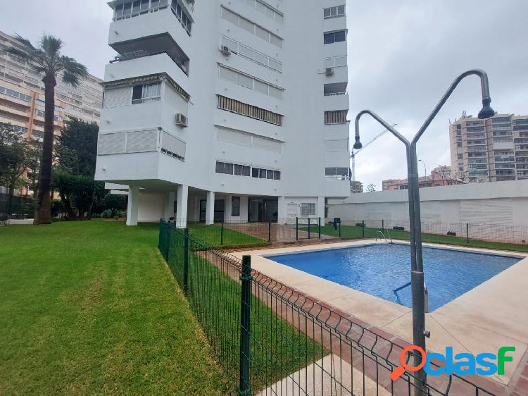 Oportunidad de apartamento con vistas al mar en complejo de