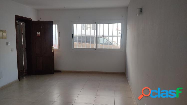 Piso en venta en Altavista, 3 dormitorios, 2 ba\xc3\xb1os y