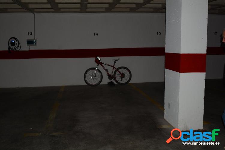 Plaza de garaje en venta en el centro de Orihuela, 12 m2. de