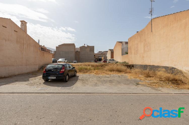 SOLAR URBANO EN D\xc3\x9aRCAL CENTRO DE SALUD