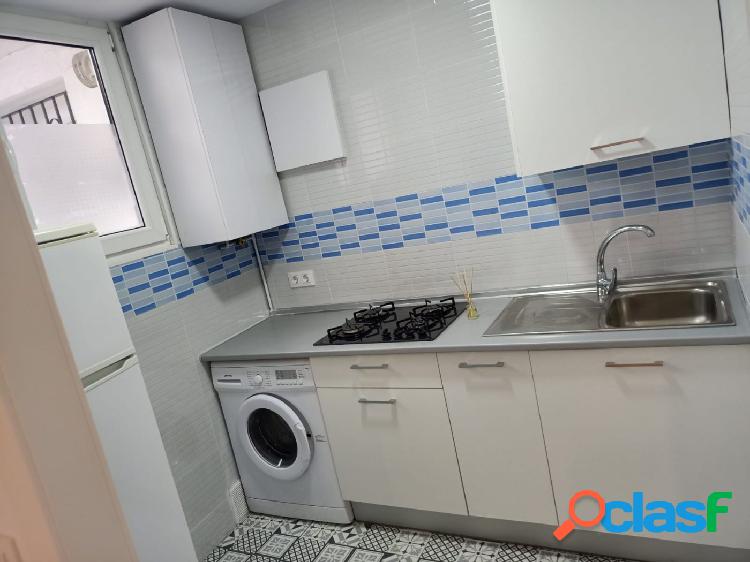 VENDE APARTAMENTO REFORMADO MERCADO
