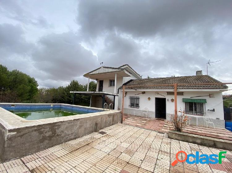 VIVIENDA EN URBANIZACION LA CARDOSA (VALDEAVERO) MADRID