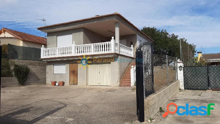 Chalet en venta ubicado a las afueras de Beniganim.