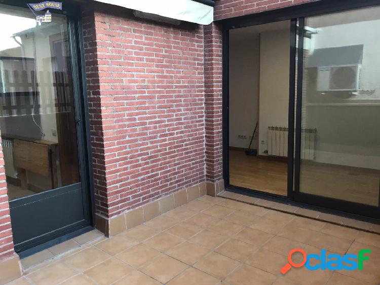 OPORTUNIDAD PISO CON TERRAZA DE 2 HABITACIONES Y TRASTERO EN