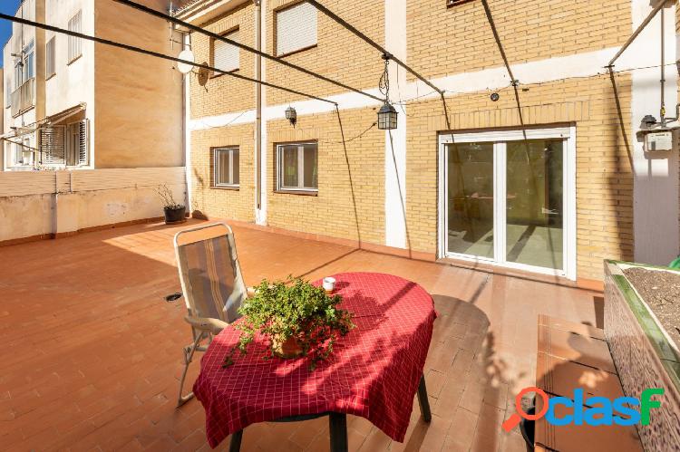 Piso con terraza en Maracena